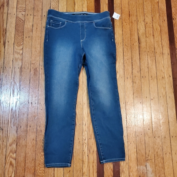 BRAND NEW Emily B high waist stretch jeans, 10 - Picture 5 of 5